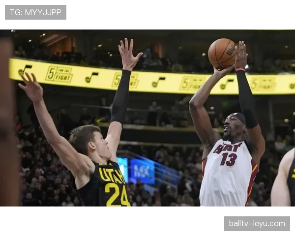 德罗赞中距离单打效率领跑后卫，改变对手防守策略